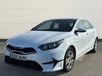 Usado Kia Ceed 136 CV (100 kW) 2023 Blanco Utilitario