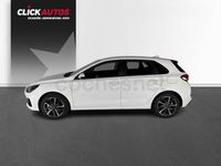 Usado Hyundai i30 110 CV (80 kW) 2024 Blanco Berlina