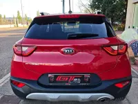 Usado Kia Stonic 84 CV (61 kW) 2017 Rojo SUV