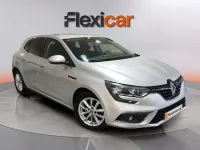 Usado Renault Mégane Zen 131 CV (96 kW) 2017 Gris Berlina