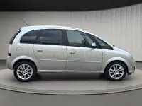 Usado Opel Meriva Cosmo 100 CV (73 kW) 2009 Gris / plata Monovolumen