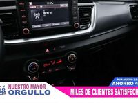Usado Kia Stonic 84 CV (61 kW) 2018 Rojo SUV