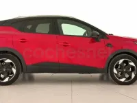 Usado Renault Captur Techno 100 CV (73 kW) 2025 Rojo SUV