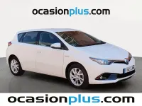 Usado Toyota Auris Hybrid Active 136 CV (100 kW) 2016 Blanco Berlina