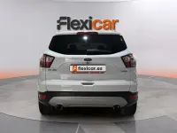 Usado Ford Kuga Titanium 120 CV (88 kW) 2018 Blanco SUV