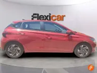 Usado Hyundai i20 101 CV (74 kW) 2023 Blanco Utilitario