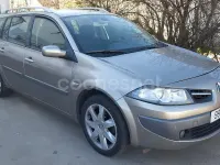 Usado Renault Mégane GrandTour 105 CV (77 kW) 2009 Beige Familiar