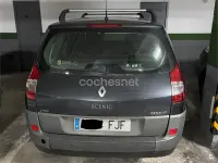 Usado Renault Grand Scénic II Dynamique 130 CV (95 kW) 2006 Gris / plata Monovolumen