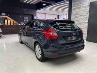 Usado Ford Focus Trend 125 CV (91 kW) 2013 Azul Utilitario