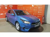 Usado Kia Ceed 136 CV (100 kW) 2022 Azul Utilitario