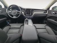 Usado Volvo XC60 Plus 350 CV (257 kW) 2025 Gris/plata SUV