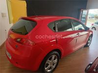 Usado Seat Leon Reference 105 CV (77 kW) 2008 Rojo Utilitario