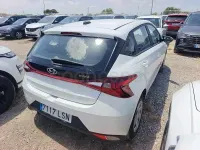 Usado Hyundai i20 100 CV (73 kW) 2021 Blanco Utilitario