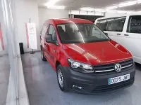 Usado VW Caddy Trendline 102 CV (75 kW) 2016 Granate Monovolumen