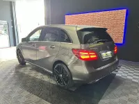 Usado Mercedes B200 136 CV (100 kW) 2016 Gris / plata Monovolumen