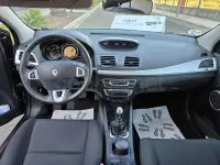 Usado Renault Mégane Dynamique 110 CV (80 kW) 2013 Gris / plata Berlina