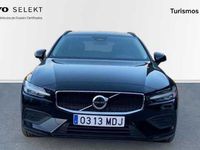 Usado Volvo V60 Core 2023 Negro Familiar