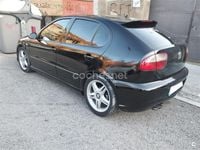 Usado Seat Leon FR 150 CV (110 kW) 2004 Negro Utilitario
