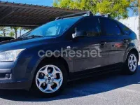 Usado Ford Focus Trend 100 CV (73 kW) 2007 Negro Berlina