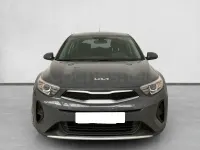 Usado Kia Stonic 84 CV (61 kW) 2023 Gris / plata SUV