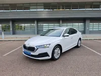 Usado Skoda Octavia Ambition 150 CV (110 kW) 2023 Blanco Utilitario