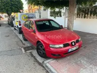 Usado Seat Leon Sport 110 CV (80 kW) 2005 Rojo Utilitario