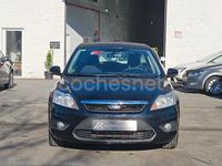 Usado Ford Focus Trend 109 CV (80 kW) 2010 Negro Familiar