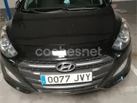 Usado Hyundai i30 100 CV (73 kW) 2016 Negro Berlina