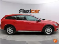 Usado Volvo V60 Kinetic 120 CV (88 kW) 2017 Rojo Familiar