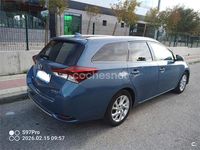 Usado Toyota Auris Active 116 CV (85 kW) 2015 Azul Familiar