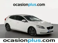 Usado Volvo V40 Momentum 122 CV (89 kW) 2018 Blanco