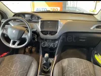 Usado Peugeot 2008 Active 92 CV (67 kW) 2013 Gris / plata SUV