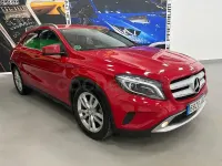 Usado Mercedes GLA200 Style 136 CV (100 kW) 2015 Rojo SUV