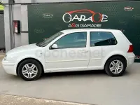Usado VW Golf IV Conceptline 105 CV (77 kW) 2001 Blanco Berlina