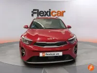 Usado Kia Stonic 100 CV (73 kW) 2024 Rojo SUV