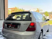 Usado Honda Civic LS 90 CV (66 kW) 2002 Gris / plata Berlina
