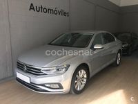 Usado VW Passat Executive 122 CV (89 kW) 2022 Gris / plata Familiar