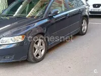 Usado Volvo V50 Drive Kinetic 109 CV (80 kW) 2010 Azul Familiar