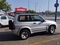 Usado Suzuki Grand Vitara 110 CV (80 kW) 2005 Gris / plata SUV