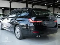 Usado BMW 318 150 CV (110 kW) 2023 Negro Familiar