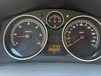 Usado Opel Astra Edition 110 CV (80 kW) 2011 Gris / plata Berlina