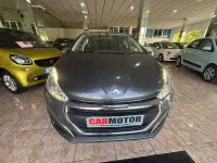 Usado Peugeot 208 Style 82 CV (60 kW) 2017 Plateado Utilitario
