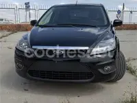 Usado Ford Focus Trend 109 CV (80 kW) 2010 Negro Berlina