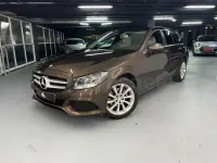 Usado Mercedes C180 120 CV (88 kW) 2016 Marrón Familiar