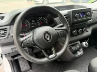 Usado Renault Trafic 110 CV (80 kW) 2023 Blanco Monovolumen