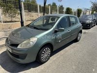 Usado Renault Clio II Privilege 85 CV (62 kW) 2008 Verde Berlina