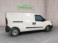 Usado Fiat Doblò 106 CV (77 kW) 2021 Blanco Monovolumen