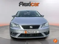 Usado Seat Leon Style 130 CV (95 kW) 2020 Gris Familiar