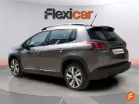 Usado Peugeot 2008 Allure 110 CV (80 kW) 2018 Marrón SUV