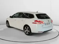 Usado Peugeot 308 Allure 130 CV (95 kW) 2018 Blanco Familiar